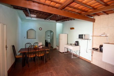 Casa à venda com 152m², 3 quartos e 4 vagasCozinha e Área de Serviço