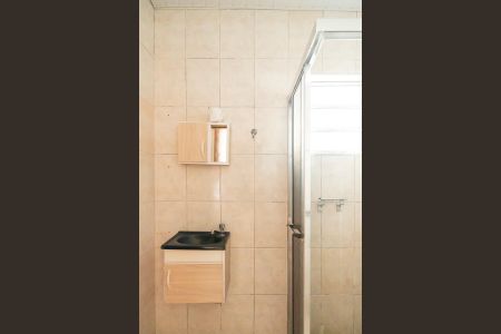 Casa à venda com 198m², 2 quartos e 2 vagasBanheiro
