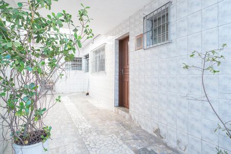 Casa à venda com 198m², 2 quartos e 2 vagasQuintal