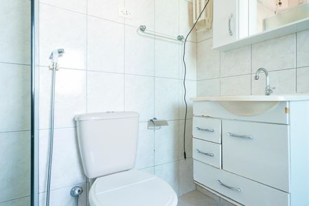 Casa à venda com 198m², 2 quartos e 2 vagasBanheiro da Suíte
