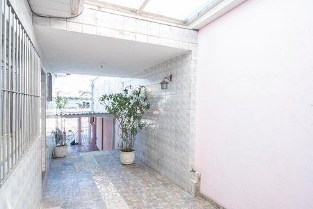 Casa à venda com 198m², 2 quartos e 2 vagasQuintal