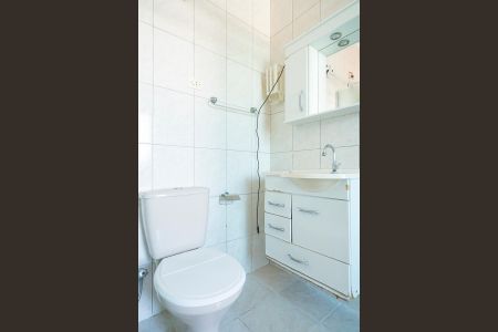 Casa à venda com 198m², 2 quartos e 2 vagasBanheiro da Suíte