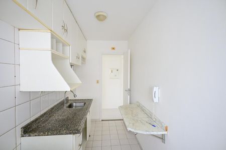 Apartamento à venda com 51m², 2 quartos e 1 vagaCozinha