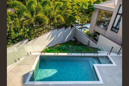 Casa de condomínio à venda com 509m², 4 quartos e 5 vagasFoto 32