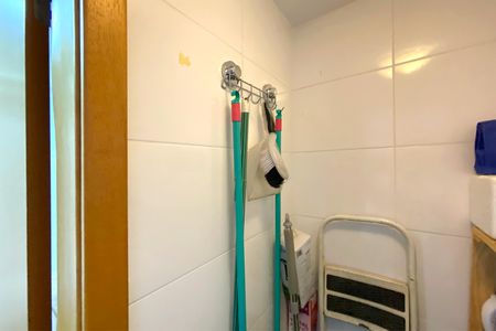 Apartamento à venda com 65m², 2 quartos e 2 vagasBanheiro de serviço