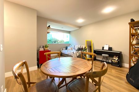 Apartamento à venda com 65m², 2 quartos e 2 vagasSala