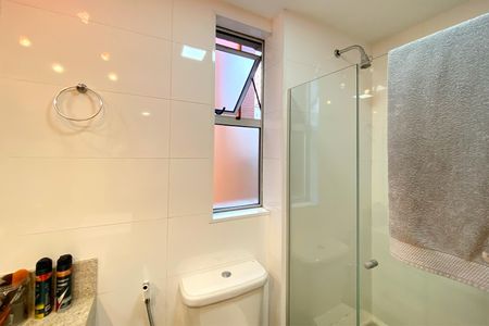 Apartamento à venda com 65m², 2 quartos e 2 vagasBanheiro