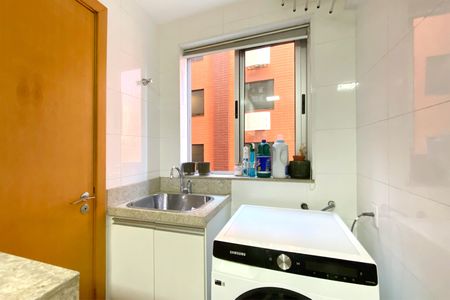 Apartamento à venda com 65m², 2 quartos e 2 vagasÁrea de Serviço