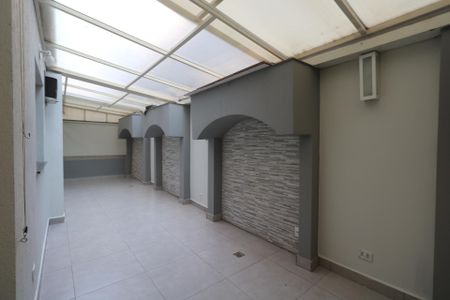 Apartamento à venda com 93m², 2 quartos e 2 vagasQuintal