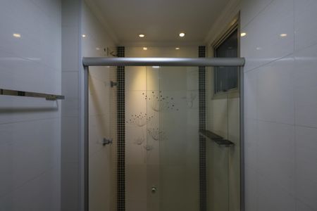 Apartamento à venda com 93m², 2 quartos e 2 vagasBanheiro da Suíte