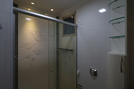 Apartamento à venda com 93m², 2 quartos e 2 vagasBanheiro da Suíte