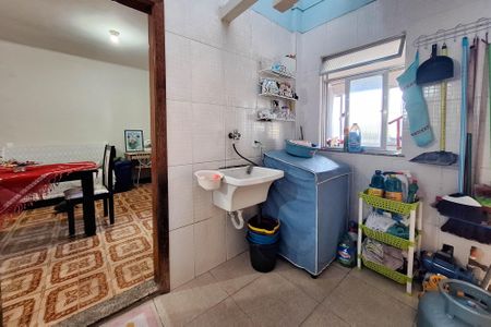 Casa à venda com 168m², 2 quartos e 2 vagas Casa à venda com 168m², 2 quartos e 2 vagasÁrea de Serviço
