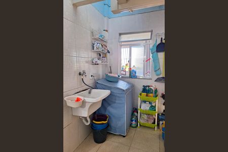Casa à venda com 168m², 2 quartos e 2 vagas Casa à venda com 168m², 2 quartos e 2 vagasÁrea de Serviço