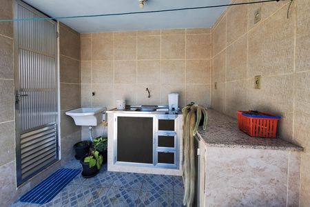 Casa à venda com 168m², 2 quartos e 2 vagas Casa à venda com 168m², 2 quartos e 2 vagasÁrea de Serviço