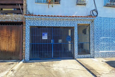 Casa à venda com 168m², 2 quartos e 2 vagas Casa à venda com 168m², 2 quartos e 2 vagasPlaca