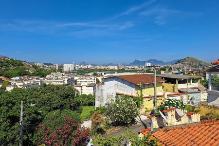 Casa à venda com 168m², 2 quartos e 2 vagas Casa à venda com 168m², 2 quartos e 2 vagasTerraço