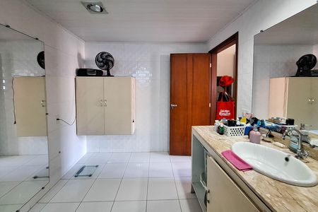 Casa à venda com 168m², 2 quartos e 2 vagas Casa à venda com 168m², 2 quartos e 2 vagasBanheiro da Suíte 2