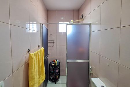 Casa à venda com 168m², 2 quartos e 2 vagas Casa à venda com 168m², 2 quartos e 2 vagasBanheiro da Suíte 1