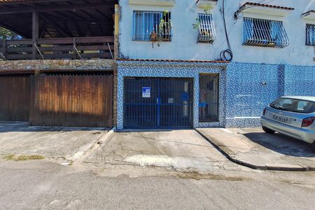 Casa à venda com 168m², 2 quartos e 2 vagas Casa à venda com 168m², 2 quartos e 2 vagasPlaca