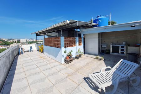 Casa à venda com 168m², 2 quartos e 2 vagas Casa à venda com 168m², 2 quartos e 2 vagasTerraço