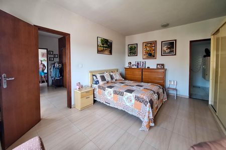 Casa à venda com 168m², 2 quartos e 2 vagas Casa à venda com 168m², 2 quartos e 2 vagasSuíte 2
