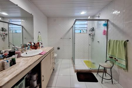 Casa à venda com 168m², 2 quartos e 2 vagas Casa à venda com 168m², 2 quartos e 2 vagasBanheiro da Suíte 2