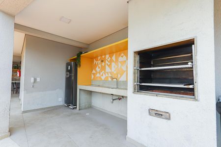 Apartamento à venda com 135m², 3 quartos e 3 vagas Apartamento à venda com 135m², 3 quartos e 3 vagasCasa com cozinha moderna e iluminada, com piso de porcelanato e bancada de granito.