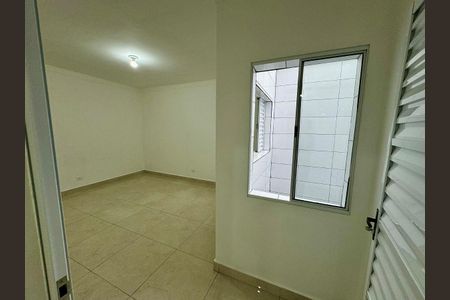 Quarto de casa para alugar com 2 quartos, 100m² em Vila Fidalgo, São Paulo