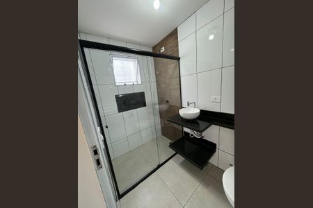 Banheiro de casa para alugar com 2 quartos, 100m² em Vila Fidalgo, São Paulo