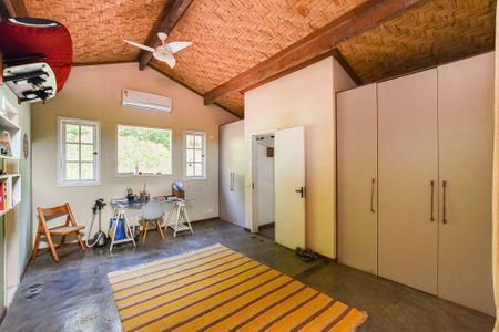 Casa à venda com 3 quartos, 300m² em Itaipu, Niterói