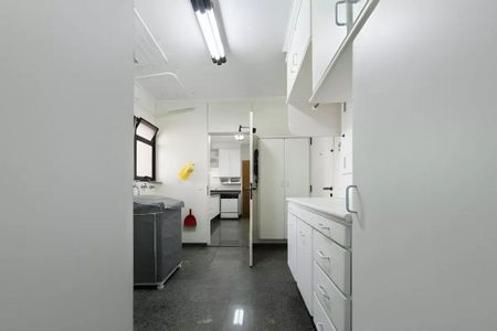 Casa à venda com 250m², 8 quartos e 5 vagas