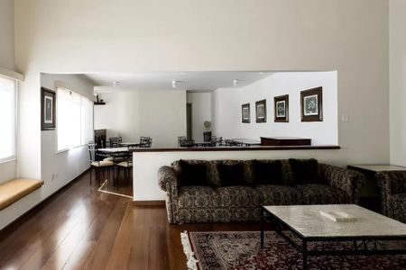 Casa à venda com 250m², 8 quartos e 5 vagas