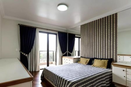 Casa à venda com 250m², 8 quartos e 5 vagas