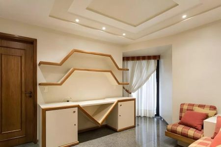 Casa à venda com 8 quartos, 250m² em Moema, São Paulo