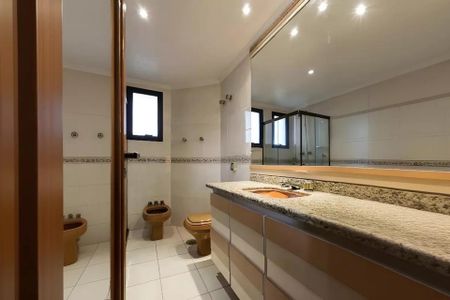 Casa à venda com 250m², 8 quartos e 5 vagas