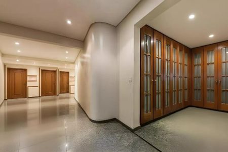 Casa à venda com 250m², 8 quartos e 5 vagas