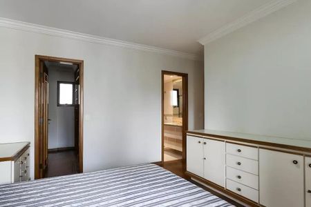 Casa à venda com 250m², 8 quartos e 5 vagas