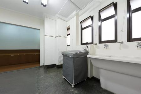 Casa à venda com 250m², 8 quartos e 5 vagas