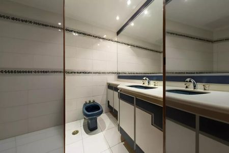 Casa à venda com 250m², 8 quartos e 5 vagas