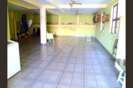 Casa à venda com 480m², 3 quartos e 5 vagas