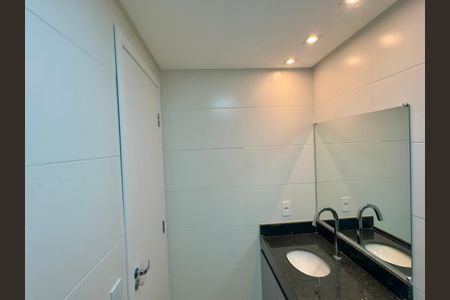 Apartamento para alugar com 46m², 2 quartos e 1 vaga Apartamento para alugar com 46m², 2 quartos e 1 vagaBanheiro