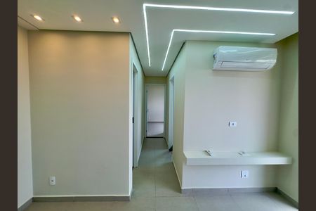 Apartamento para alugar com 46m², 2 quartos e 1 vaga Apartamento para alugar com 46m², 2 quartos e 1 vagaSala