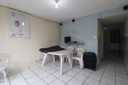 Casa à venda com 185m², 2 quartos e 2 vagasCasa 2 Sala