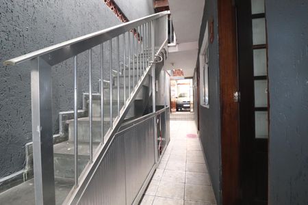 Casa à venda com 185m², 2 quartos e 2 vagasCorredor lateral