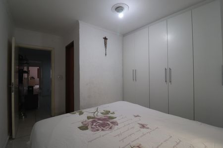 Casa à venda com 185m², 2 quartos e 2 vagasQuarto 1 suíte