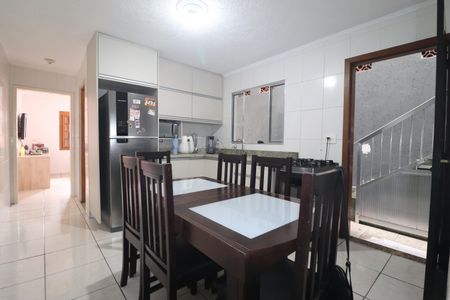 Casa à venda com 185m², 2 quartos e 2 vagasCozinha