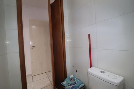 Casa à venda com 185m², 2 quartos e 2 vagasBanheiro Quarto 1 suíte