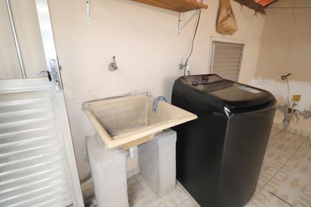 Casa à venda com 185m², 2 quartos e 2 vagasÁrea de Serviço