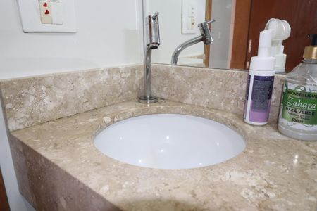 Casa à venda com 185m², 2 quartos e 2 vagasBanheiro