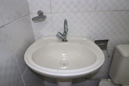Casa à venda com 185m², 2 quartos e 2 vagasCasa 2 Banheiro